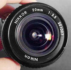 20mmf35a.jpg (23k) Loading ...