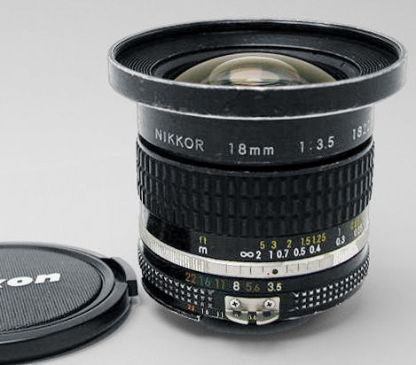 18mmf35AISside.JPG (41k) Loading ..