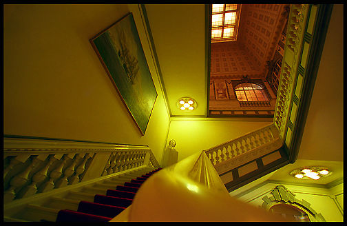 TheStairs.jpg (55k) Loading .....