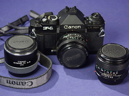 canonNAVY-1.jpg (54k) Loading ...