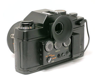 Contax Databack by Miura Yoshiki.jpg (29k) Loading ....