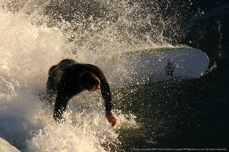 SPLASH by Aaron Green (132k Jpeg) Loading ...