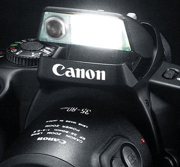 eos700flash.jpg