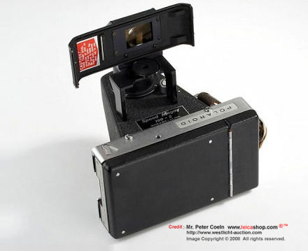 Polaroid Speed Magny 100-2 A rare version of Nikon F2 accessory, it is a Polaroid attachment for Nikon F2 SLR cameras, made by Mikami-Japan 