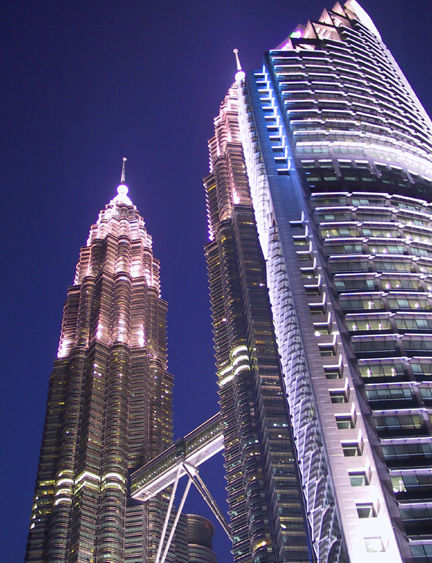 Petronas Twin Towers.jpg (90k) Loading ....