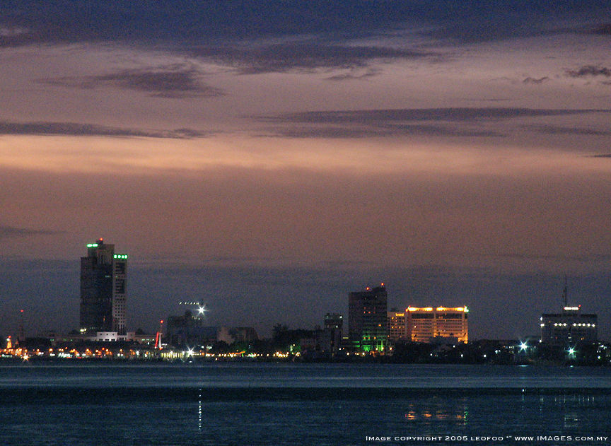 Sibu at evening, river side