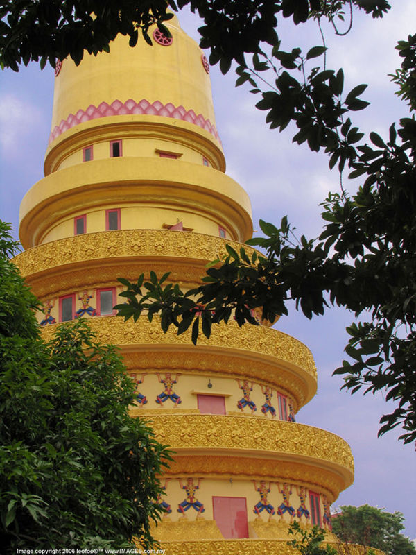 The Chedi, Pagoda at Wat Chaiyamangalaram (Wat Chai) Thai Buddhist Temple, Penang