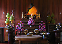 The side devoting area for other Gurus