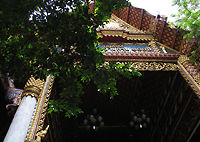 Wat Pak Nam Tour - Temple entrace hall