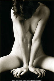 NUDE WITH STANDARD LENS