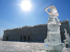 Ice carving art, Harbin 2005