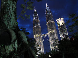 KLCC by night fall.jpg